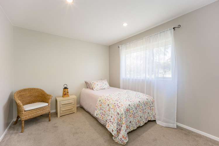 22 Barwick Place Stanmore Bay_26