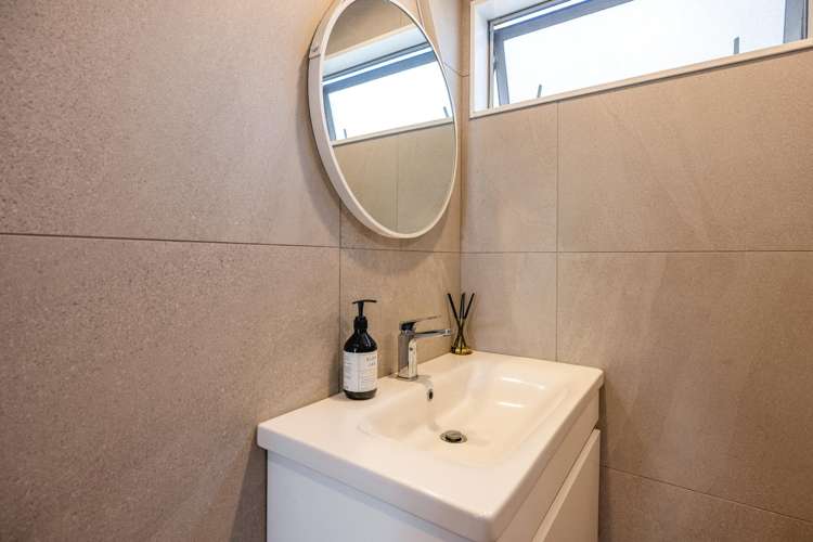 54 Hekerua Road Oneroa_22