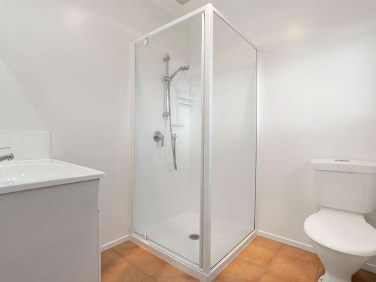 64 Bouverie Crescent Flagstaff_14