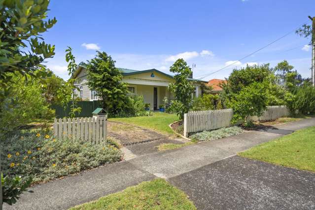 20 Earlsworth Road Mangere East_1