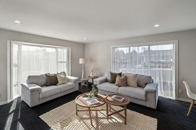 1/8 Hythe Lane Saint Martins_11