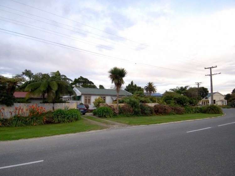 1 Waverley Street Karamea_24