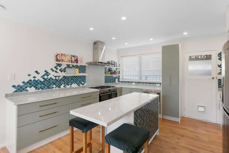 7 Waikare Road Raumati Beach_2