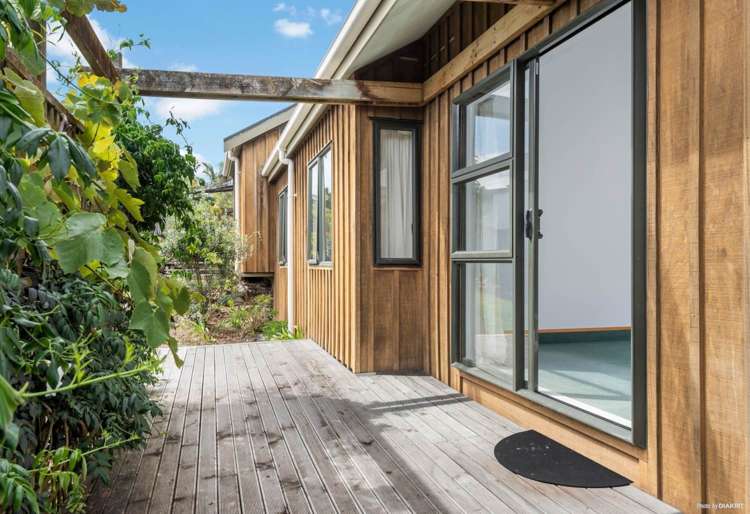 8 Kasia Close Massey_13