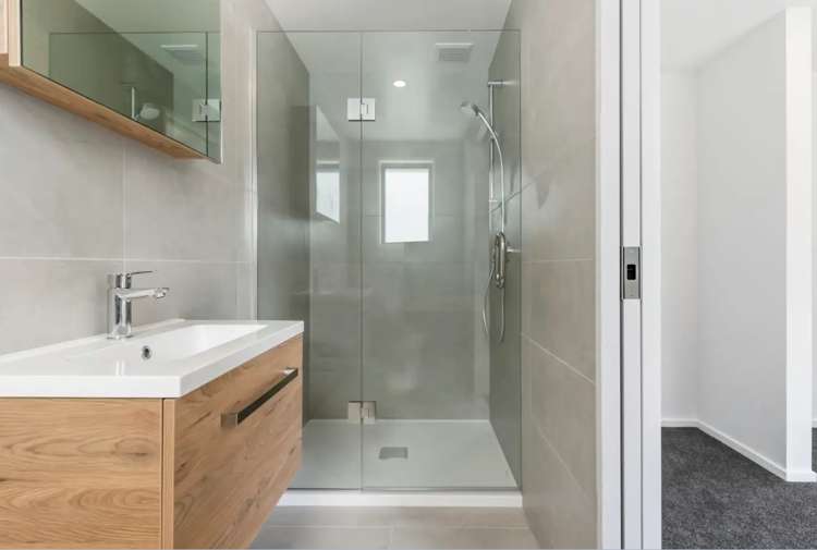 2/10 Ashwell Street Saint Heliers_11