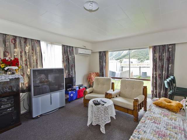 76b Wise Street Wainuiomata_1