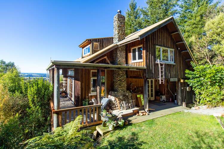 211 Blandswood Road Mesopotamia_22