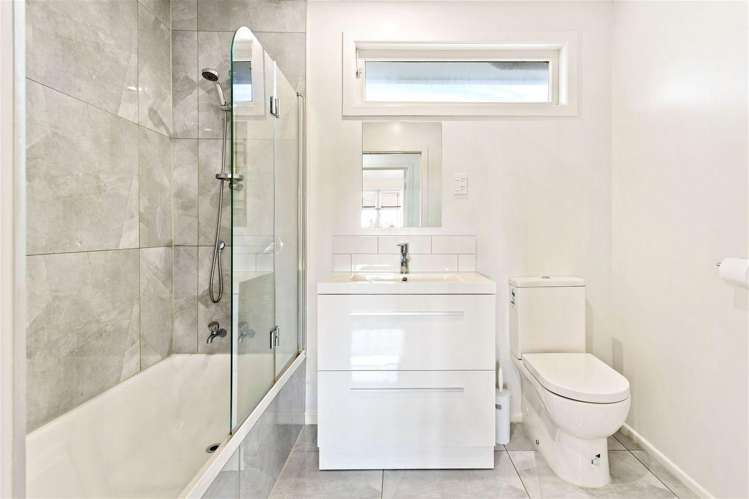 22 Paton Avenue Te Atatu South_10