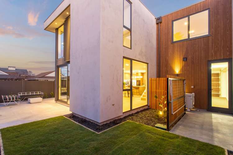 37 Office Road Merivale_15