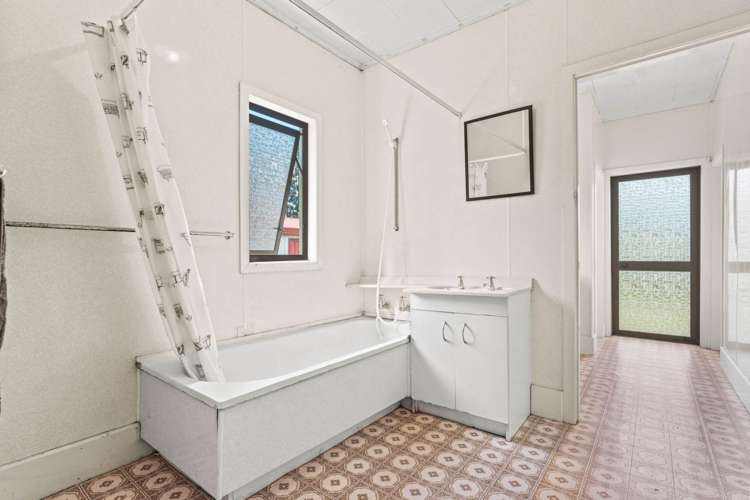 330 Valley Road Paraparaumu_13