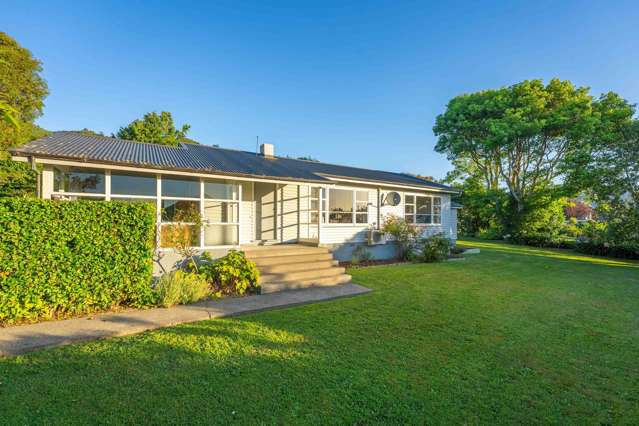 Character Cottage | Charming Privacy