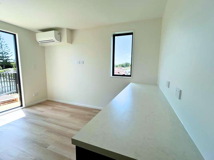 10 & 12 Humphreys Place Mangere_18