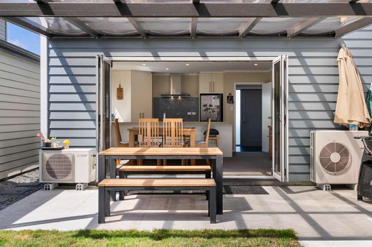 1 Chalfont Road Silverstream_25