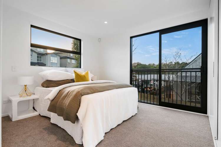 9 Pharlap Drive Albany_15