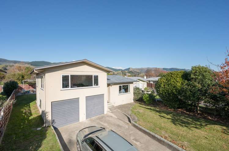 26 Keats Crescent Stoke_19