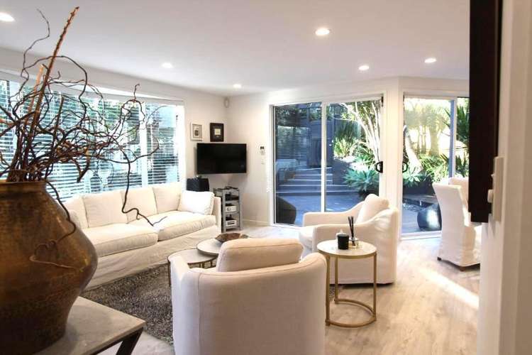 20D St Georges Bay Road (Fully Furnished Luxury) Parnell_2