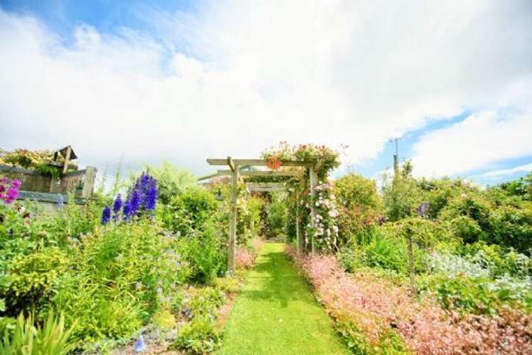 12 Burns Street Owaka_15