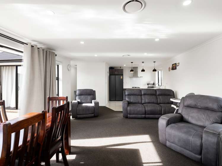 28 Inuwai Street Glenview_8