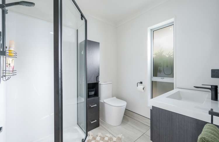 40 Starveall Street Brightwater_14