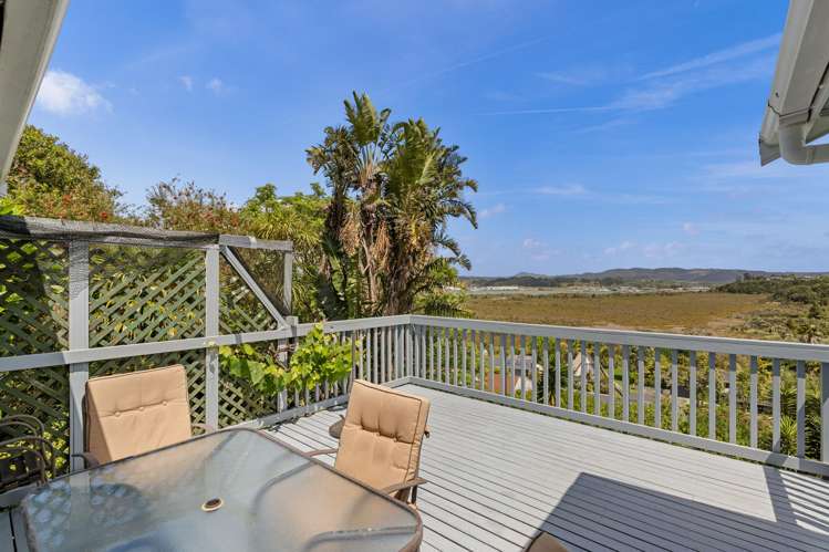 36 Raumati Crescent Onerahi_14