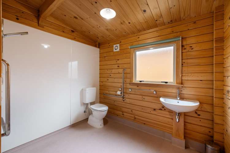 19b Tuawera Terrace Sumner_12