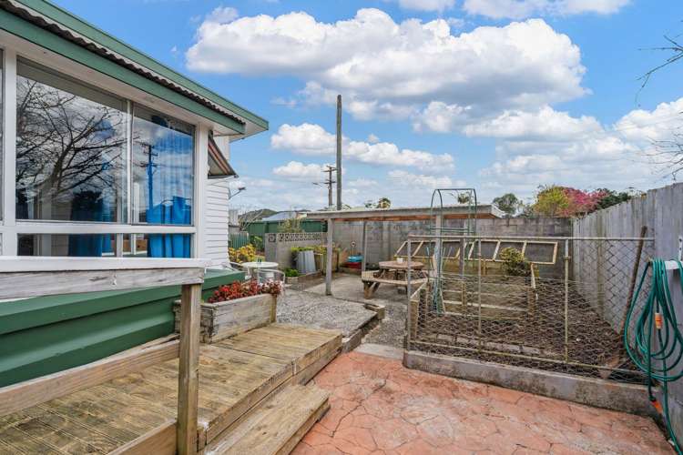 1a Lovatt Crescent Kensington_13