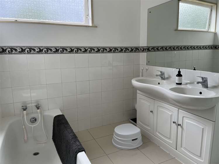 218 Hillsborough Road Hillsborough_13