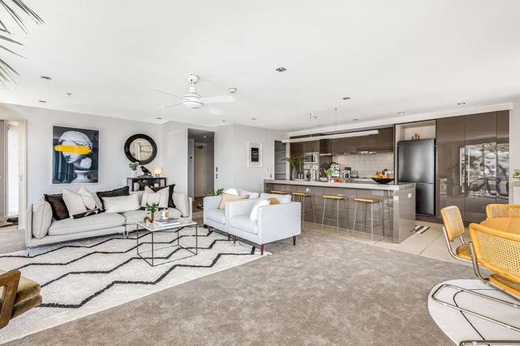 6F/82 Cable St Te Aro_11