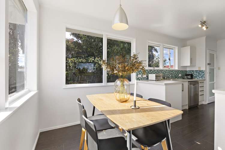 20 Edgerton Road Te Atatu Peninsula_8