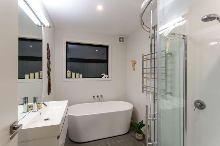 82 Karamea Street Whalers Gate_12