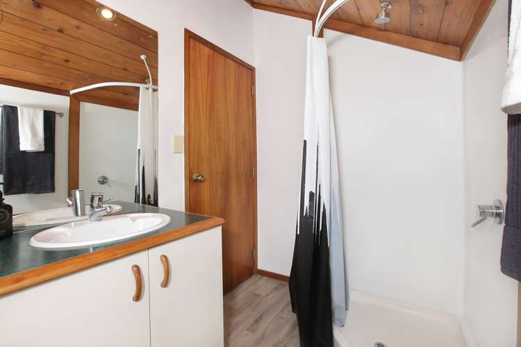 131b Edmonton Road Te Atatu South_16