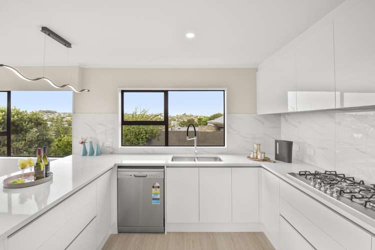 47 Amorino Drive Red Beach_3