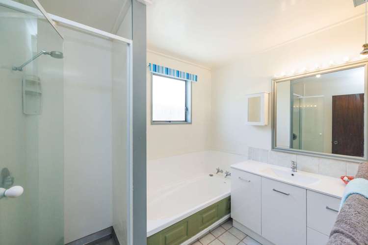 186 Amberley Avenue Highbury_11