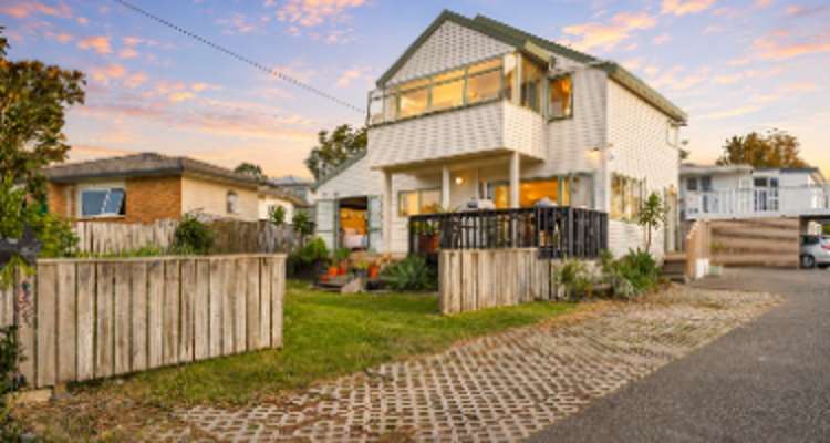 1/369 Whangaparaoa Road_0