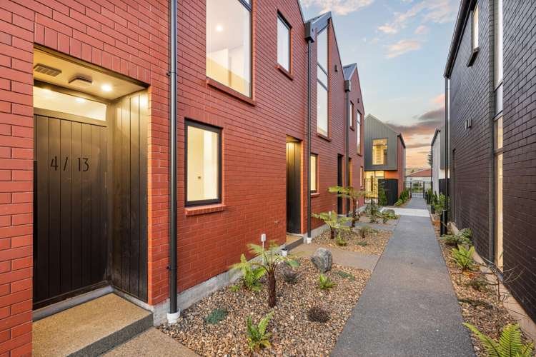 5/13 Donald Place Merivale_11