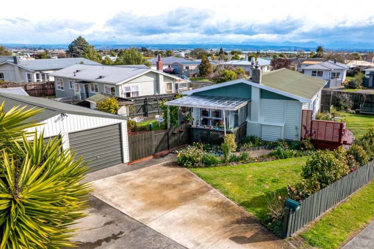 2 Shelley Crescent Stoke_30