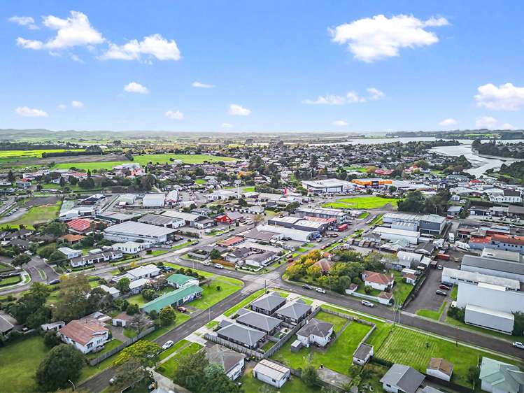 16 Domain Street Waiuku_18