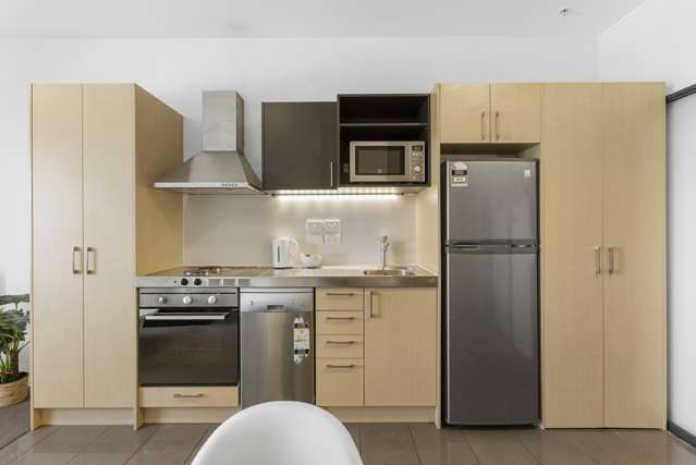 608/17 Putney Way Manukau_4