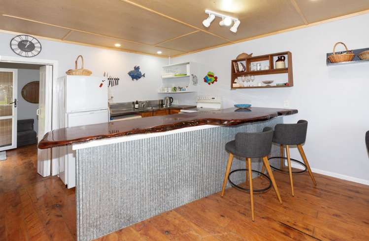 5 Bayly Street Baylys Beach_2