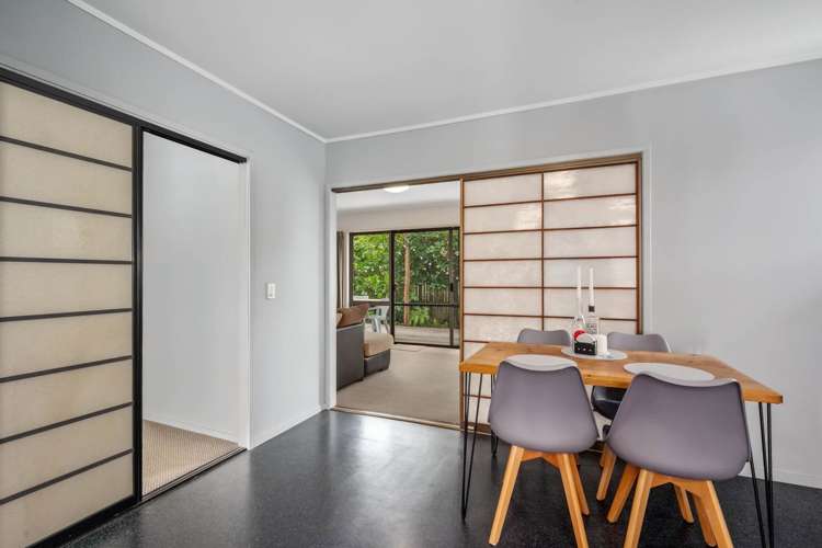 2/5 Hanlon Crescent Narrow Neck_10
