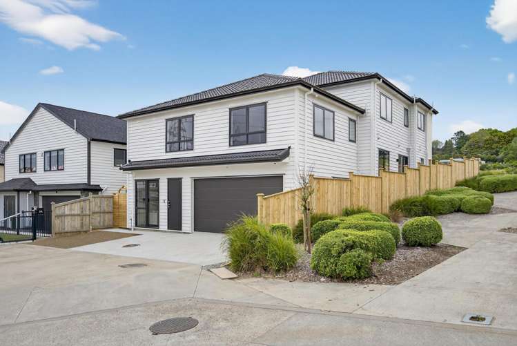 2 Ballyalton Crescent Flat Bush_1