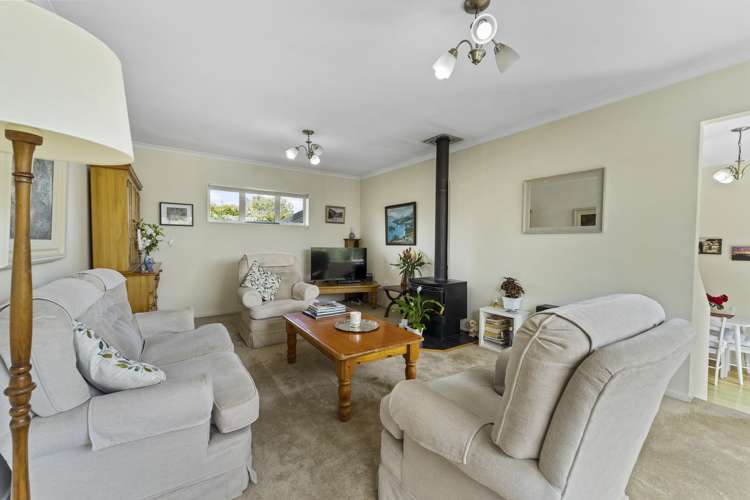 20 Kiharoa Street Otaki Beach_12
