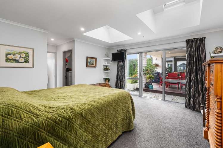 20 Sunline Avenue Lincoln_24