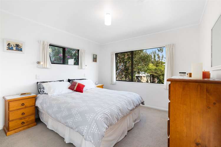 2/4 Danbury Drive Torbay_15