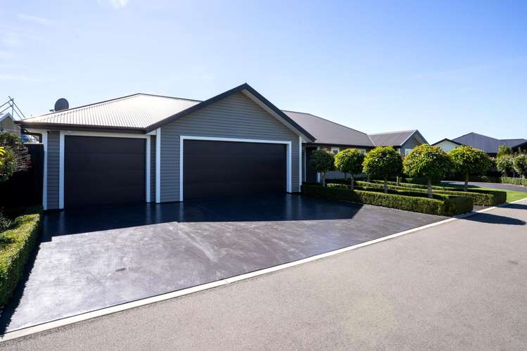 46 Carnaveron Drive Lincoln_24