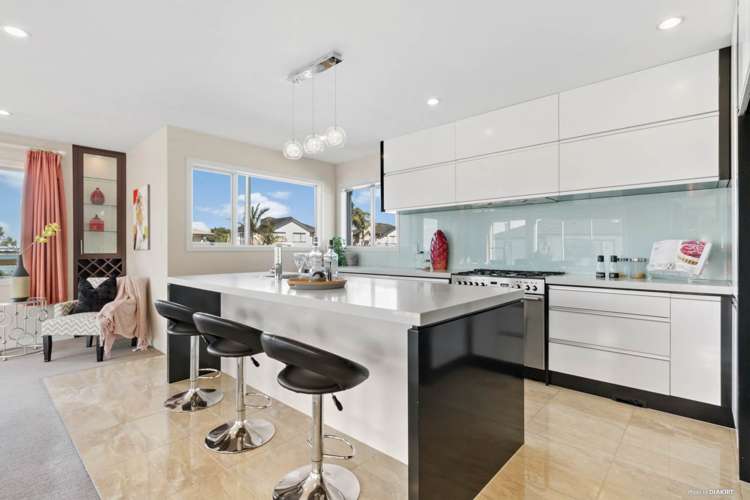 15 Onemana Way Te Atatu Peninsula_9