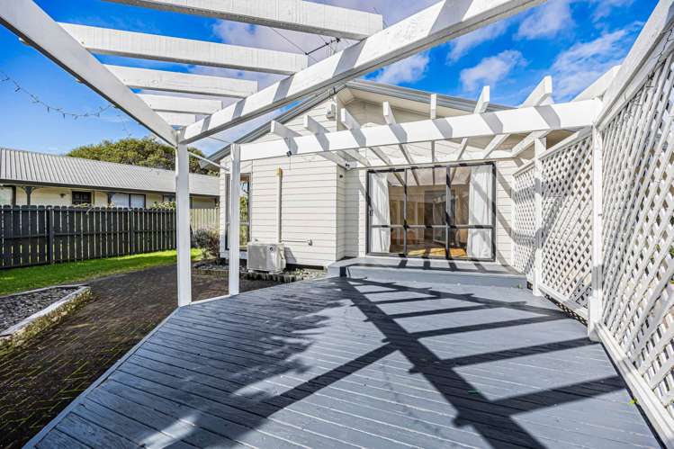 23 Gosford Drive Botany Downs_24