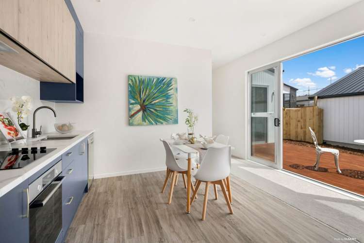 11 Puwha Street Massey_4