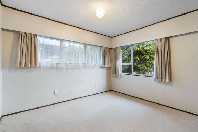 32 Triangle Road Massey_22