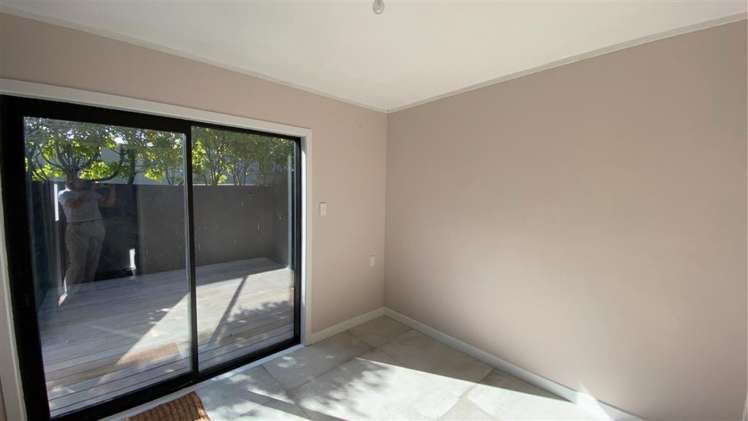 3/246 Lake Road Hauraki_14